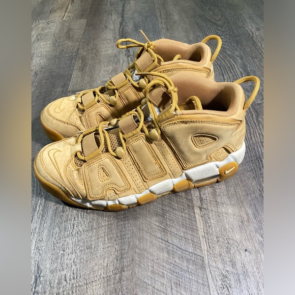 nike air more uptempo mens gold